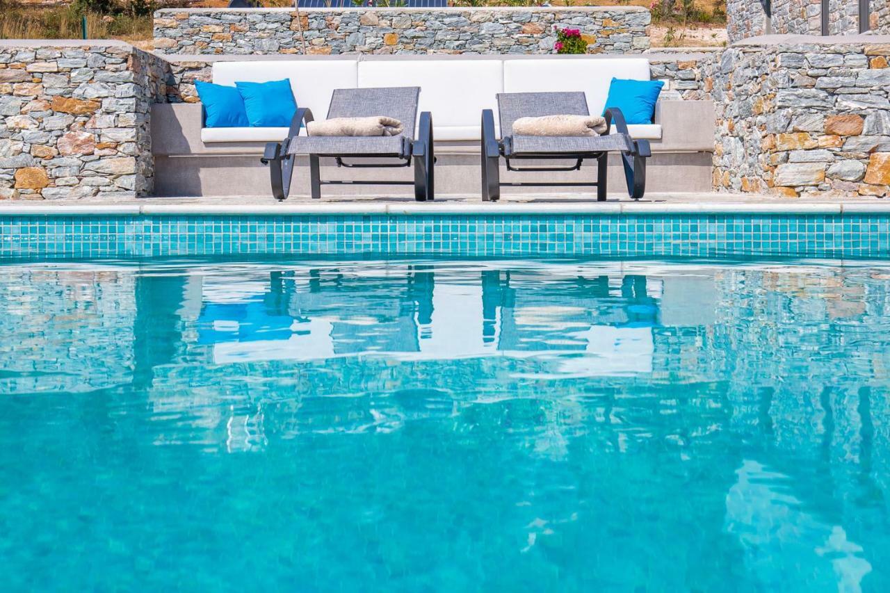 Elios Private Living Villa นิโอไกลมา ภายนอก รูปภาพ